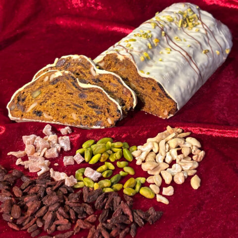 Goji-Cashewkern Butterstollen